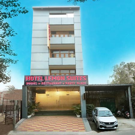 Hotel Lemon Suites & Banquet Noida Sector 62 Exterior photo