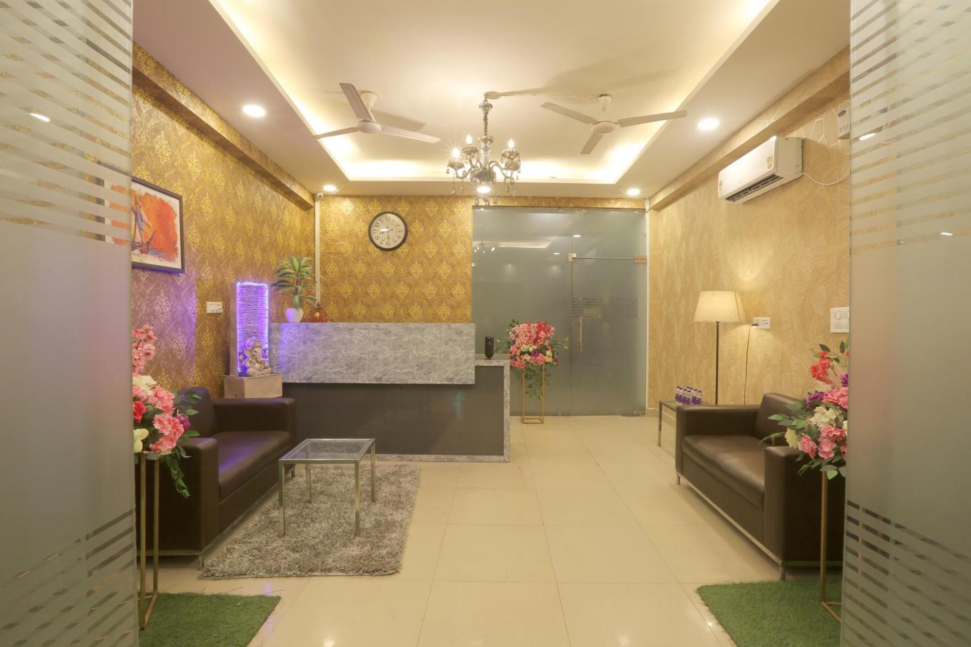 Hotel Lemon Suites & Banquet Noida Sector 62 Exterior photo
